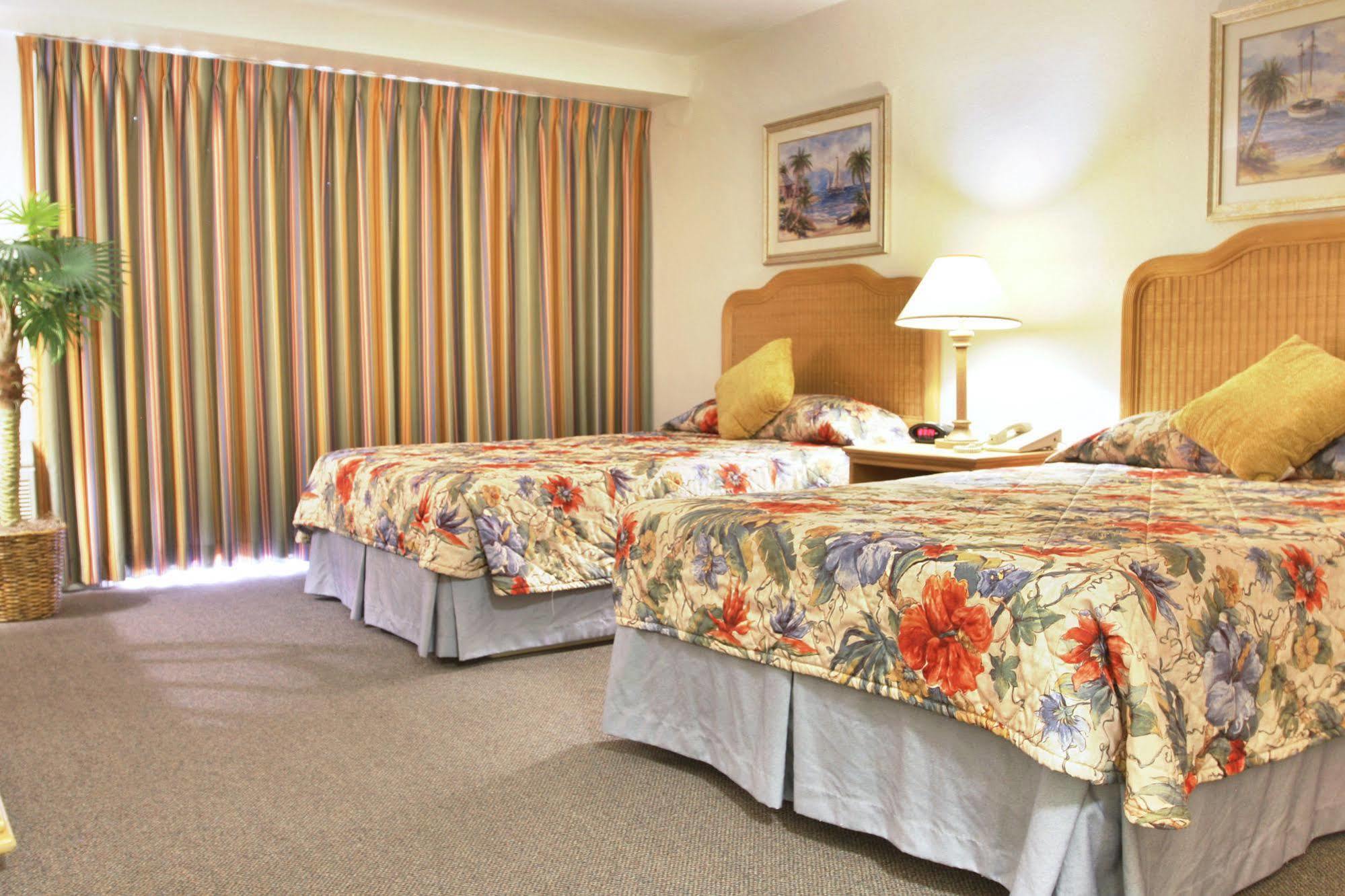Castaways Resort And Suites Freeport Exterior foto